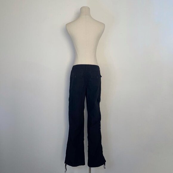 Vintage Black Cargo Pants With embroidery | Women’s Size 6 / Medium - Picture 4 of 8